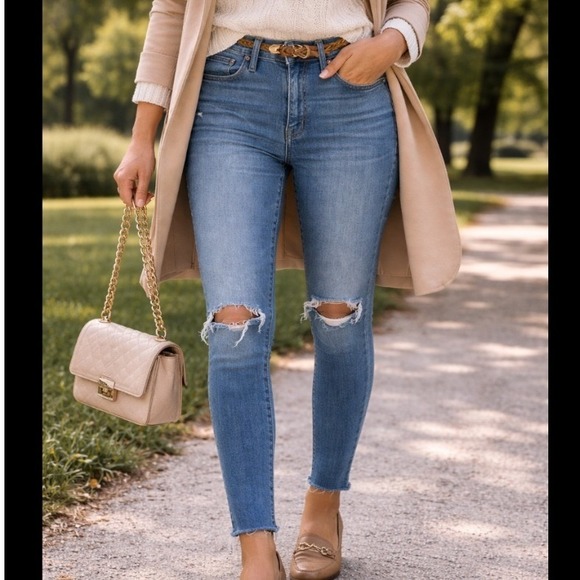 Madewell Denim - Madewell The High Rise Slim Boyjean Distressed Ripped Medium Wash Denim‎ Size 28